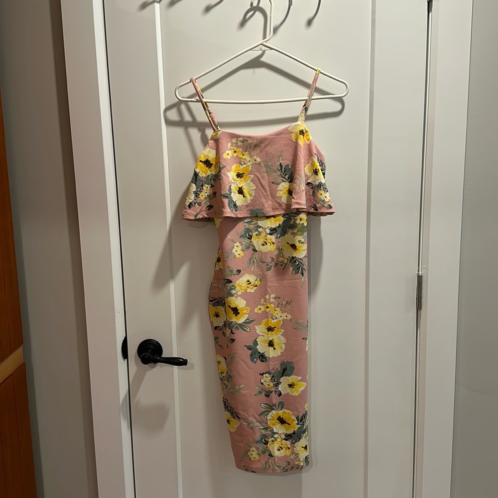 S fitted floral dress